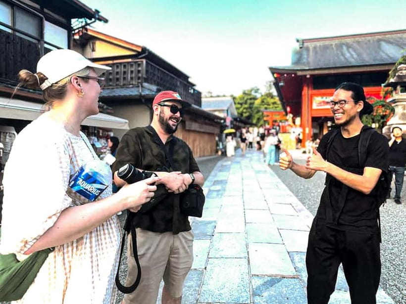 Kyoto: Fushimi Inari Night Walking Tour with Guide - Entering the Senbon Torii