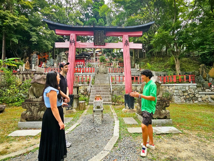 Kyoto: Fushimi Inari Taisha Guided Walking Tour - Street food and the final 30 minutes