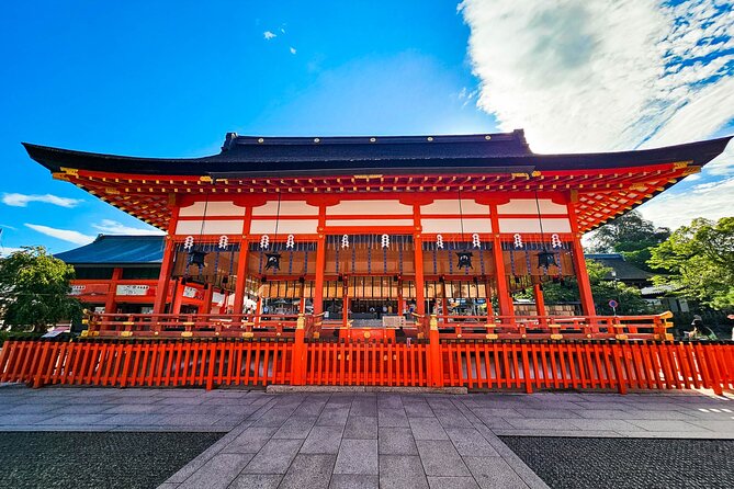 Kyoto: Fushimi Inari Taisha Small Group Guided Walking Tour - Entering the lower shrine and the first torii gates