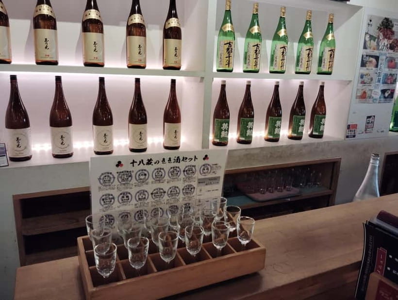 Kyoto: Fushimi Sake Brewery Tour - 18 Tastings in 2.5 Hours - What makes the guides important