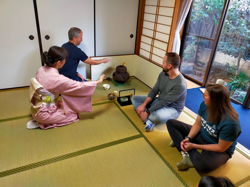 Kyoto Fushimiinari:Wagashi Making & Small Group Tea Ceremony - Sitting on tatami and other practical details