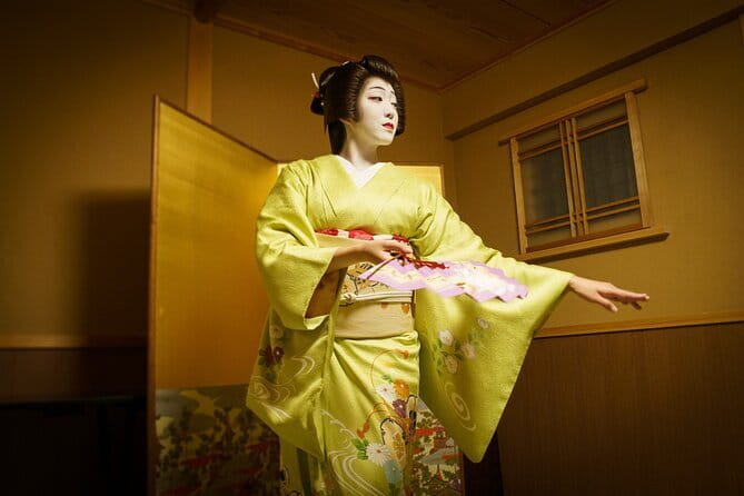 Kyoto: Geisha Dinner & Gion Cultural Walk - Starting at Cacao Market by MarieBelle Kyoto