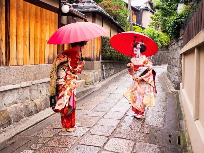Kyoto Geisha Walking Tour: Gion District & Hidden Gems - Is $25 a fair price?