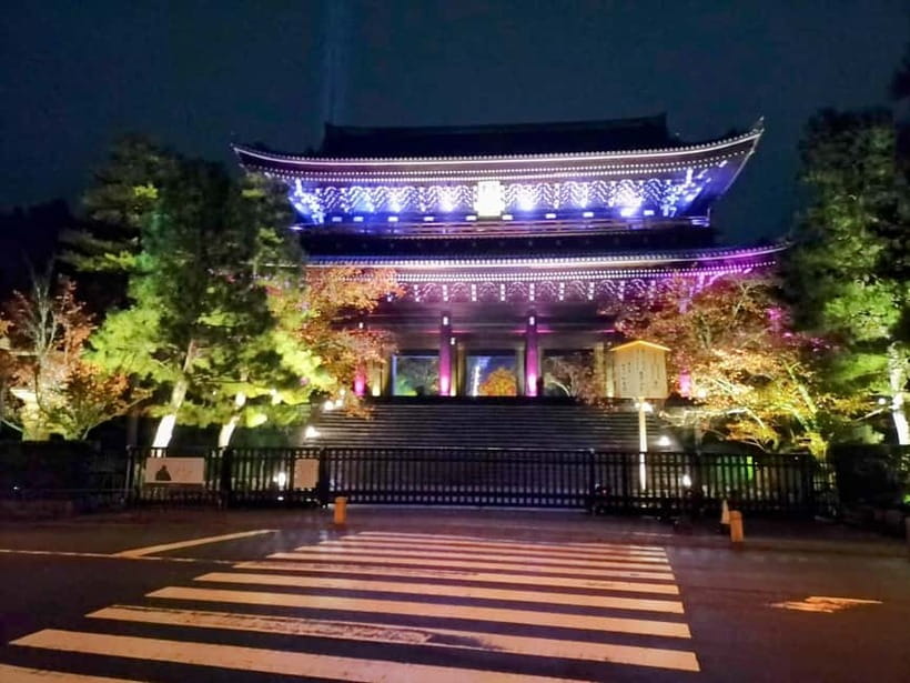 Kyoto Geisha Walking Tour: Gion District & Hidden Gems - Meeting beside Hotel Alza Kyoto