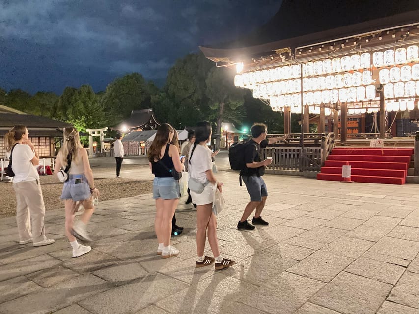 Kyoto: Gion Evening Walk with Hidden Gems, Geisha & Sake - Yasui Kompira-gū and its unusual power stone