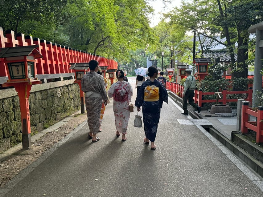 Kyoto: Gion & Geisha district evening tour - Finishing at Yasaka Shrine