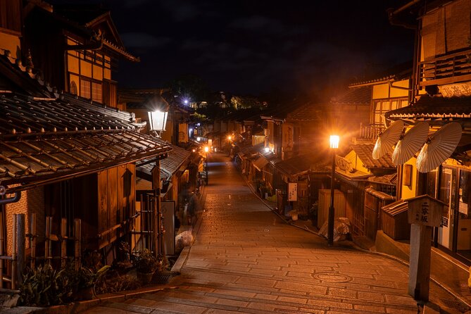 Kyoto: Gion Geisha District & Sake-in-Hand Walking Tour - Hokan-ji Temple and Yasaka Pagoda