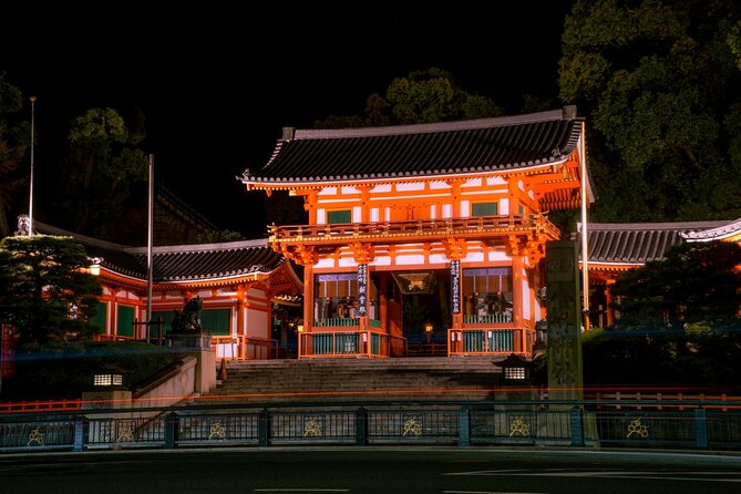 Kyoto: Gion Geisha District & Sake-in-Hand Walking Tour - What the sake tasting adds