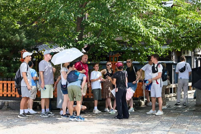 Kyoto: Gion Geisha District Walking Tour and Hidden Gems - What the geisha discussion adds