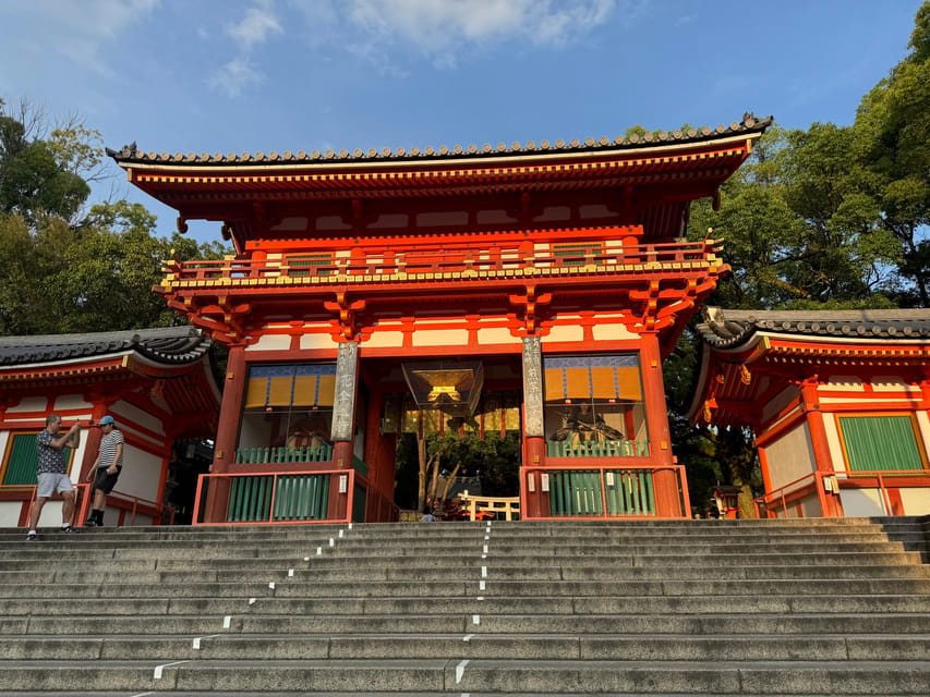 Kyoto: Gion Geisha District & Yasaka Shrine Walking Tour - Should you book the Gion walking tour?