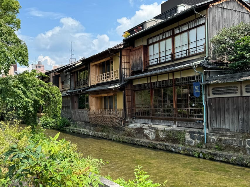 Kyoto: Gion Geisha District & Yasaka Shrine Walking Tour - Is $38 a fair price?