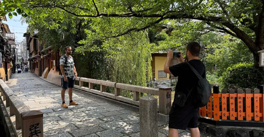 Kyoto: Gion Geisha District & Yasaka Shrine Walking Tour - Who will enjoy this Gion walk?
