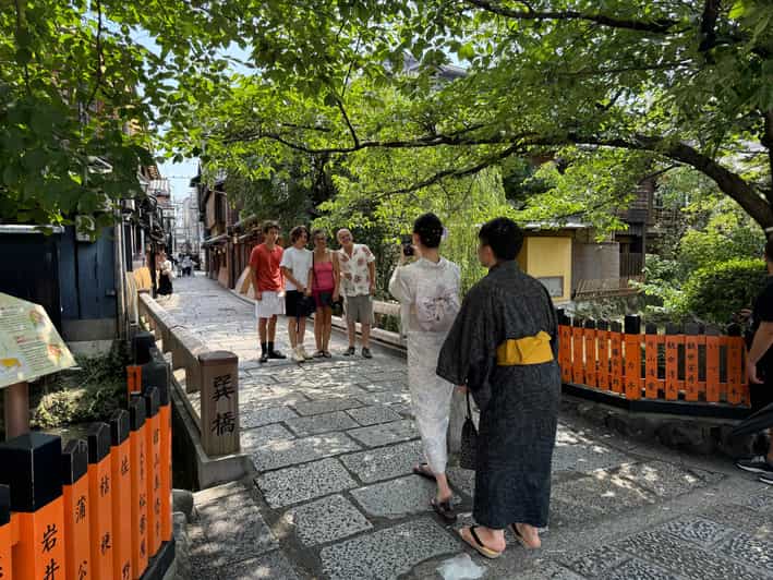 Kyoto: Gion Highlights & Hidden Treasures Guided Tour - Why this Gion route works so well