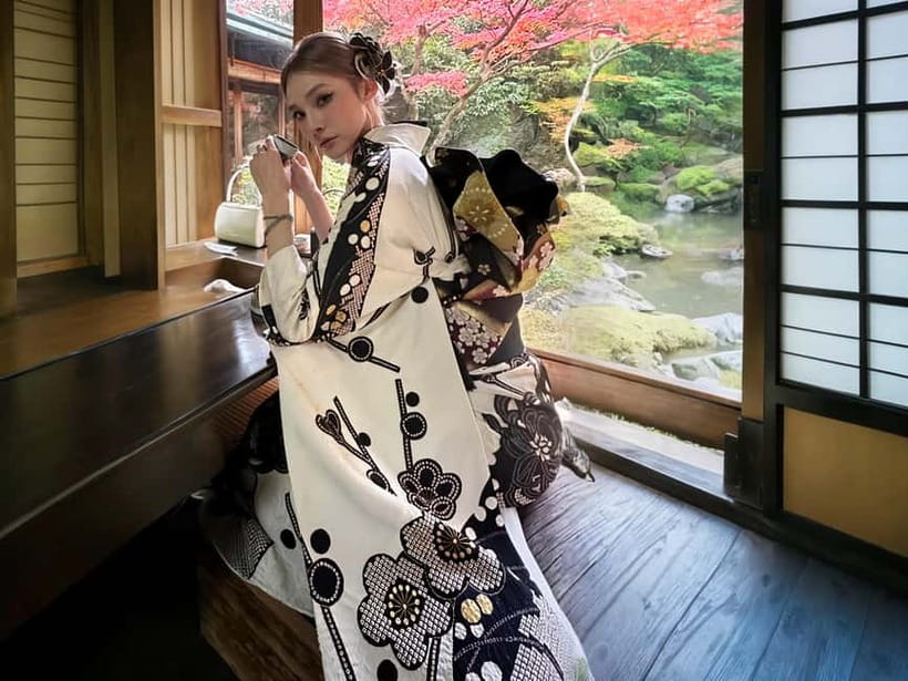 Kyoto Gion Kiyomizudera Kimono Yukata Hairstyle | Photoshoot - Exploring Kyoto Without a Tour Clock