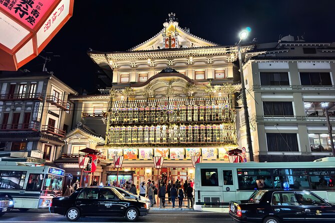 Kyoto Gion Morning Walk: Zen, Temples, Geisha District & Secrets - Yasaka Shrine, lanterns and Kyoto’s festival life