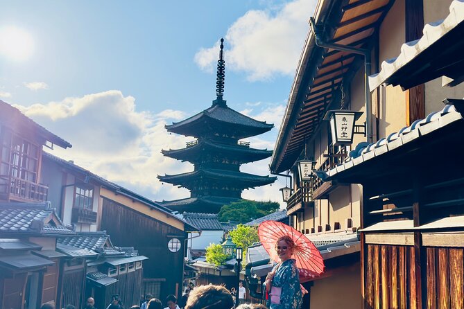 Kyoto Gion Morning Walk: Zen, Temples, Geisha District & Secrets - Kennin-ji, a quiet Zen pause in the middle of Gion