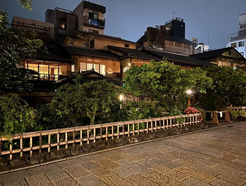Kyoto: Gion Walking Tour - Pontocho Alley and the Kamogawa River