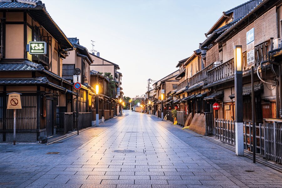 Kyoto: Gion Walking Tour - Tatsumi Shrine and Tatsumi Bridge