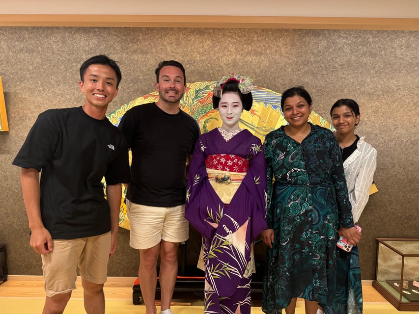 Kyoto: Gion Walking Tour, Geisha Show and Japanese Game - Tea, snack, and the feel of the meeting
