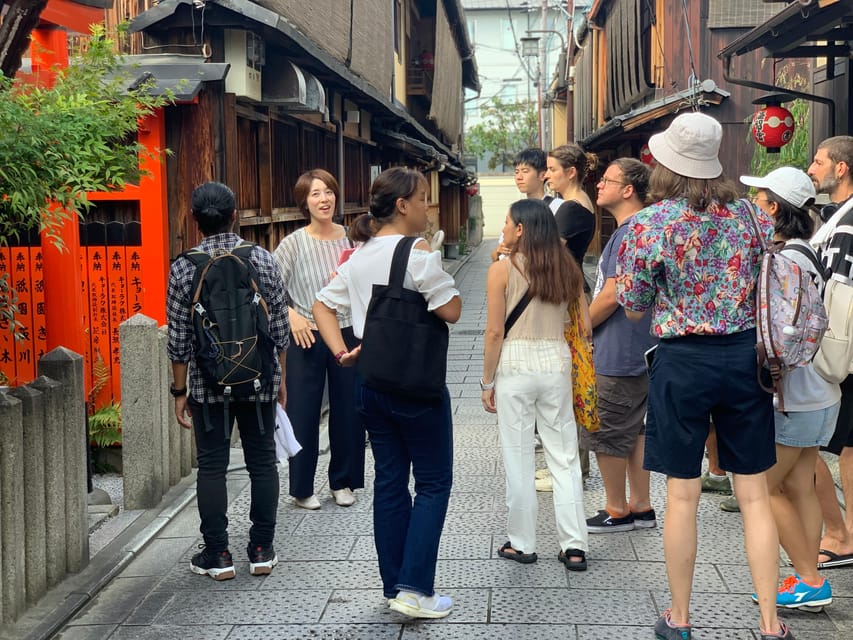 Kyoto: Gion World of the Geisha Guided Walking Tour - Shirakawa Canal slows the pace
