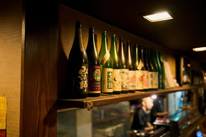 Kyoto: Guided Food Tour with 12 Dishes & 3 Drinks - Local sake bars and Kyoto after dark