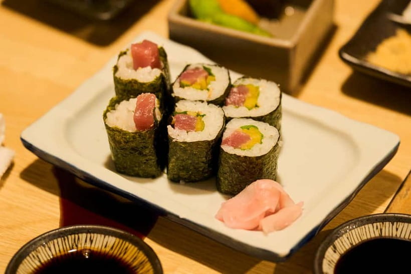 Kyoto: Guided Food Tour with 12 Dishes & 3 Drinks - A tucked-away final stop and the FamilyMart surprise