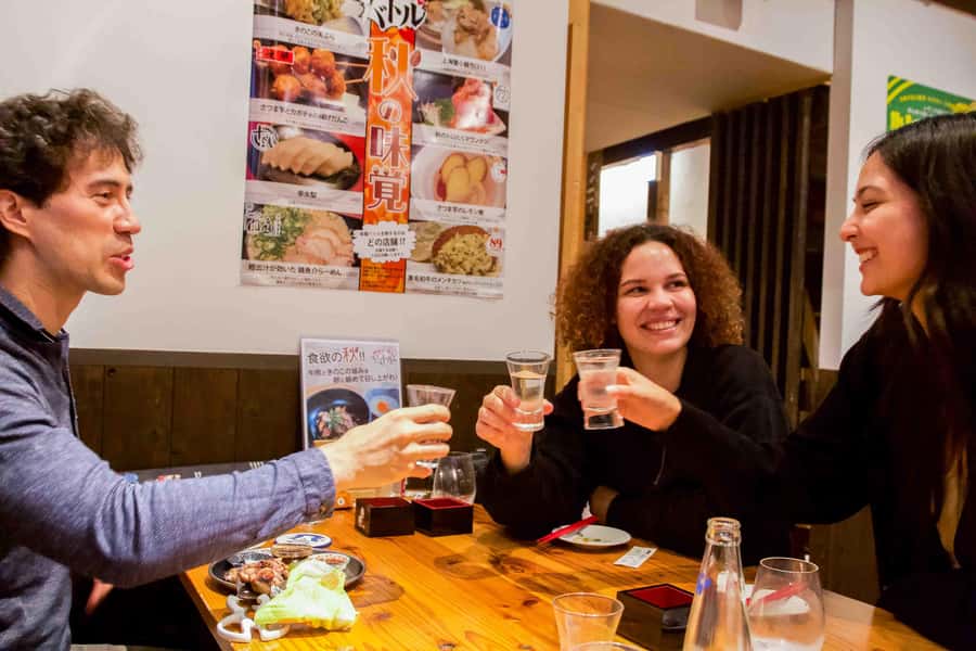 Kyoto: Hidden Gem Food Tour in Fushimi - Why Fushimi Otesuji makes a good food-tour setting