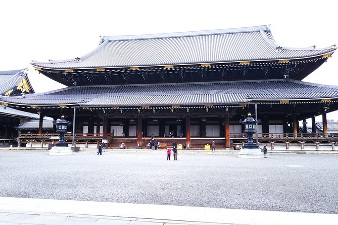 Kyoto Imperial Palace and Nijo Castle Walking Tour - Nishiki Market brings Kyoto’s food culture close