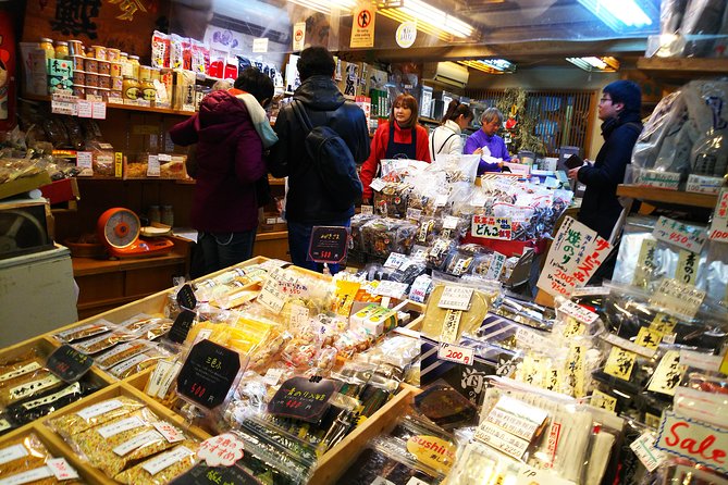 Kyoto Imperial Palace and Nijo Castle Walking Tour - Nijo Castle reveals the shogun’s Kyoto