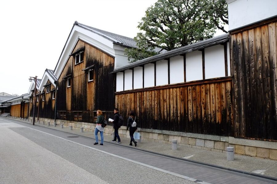 Kyoto: Insider Sake Brewery Tour with Sake and Food Pairing - Timing, meeting point, and sensible planning
