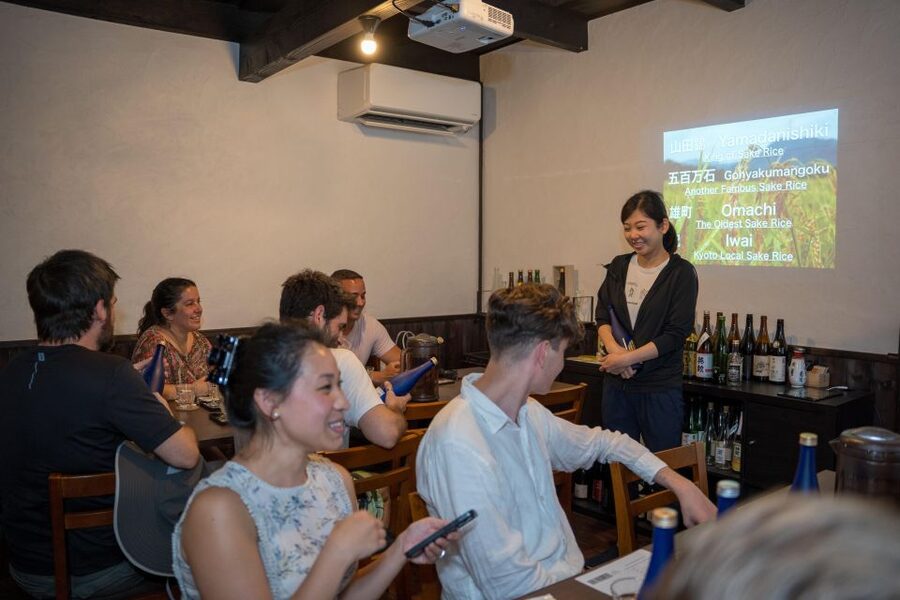 Kyoto: Insider Sake Experience with 7 Tastings and Snacks - Comparing seven sake styles side by side