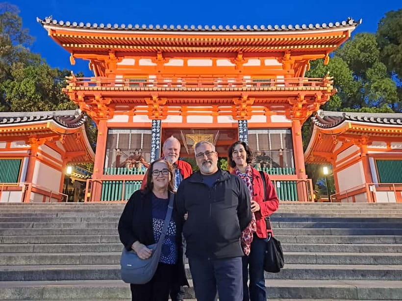 Kyoto: Izakaya Nightlife Tour with Local Guide - What the praise tells you about Hiro