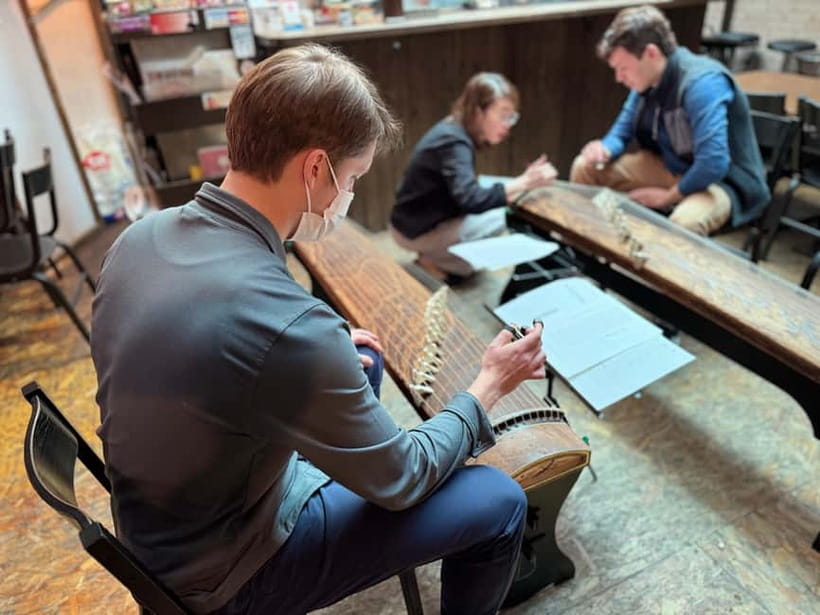 Kyoto: Japanese Koto Musical Instrument Class - Your first sound of the koto at Gojo Paradiso