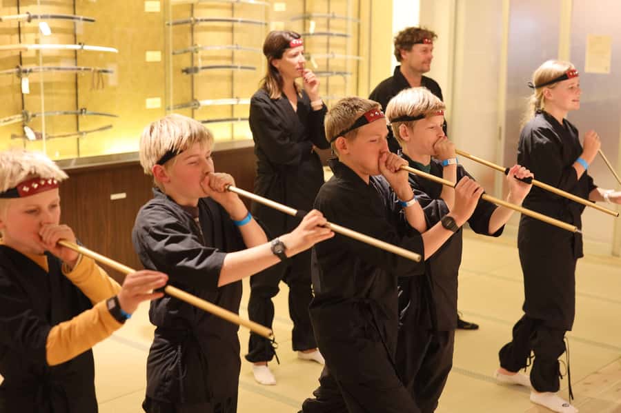 Kyoto : Kid-Friendly Ninja Class at the Samurai Ninja Museum - The opening lesson and secret stealth techniques