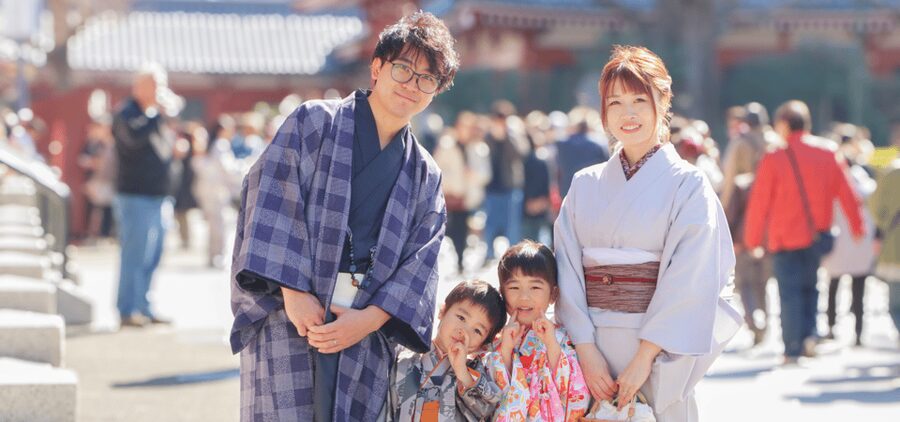 Kyoto: Kimono Rental in Gion Provided by RikaWafuku - Professional Kimono Dressing Without Extra Preparation