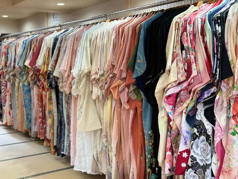 Kyoto: Kimono/Yukata Rental 5 Minute from Kiyomizu-dera - The dressing process, from reception to finished look