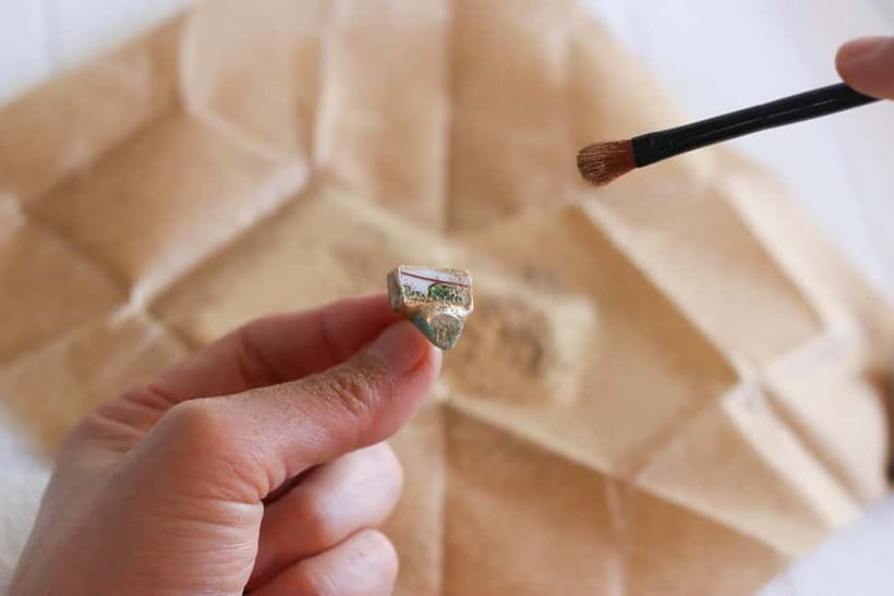 Kyoto: Kintsugi Jewelry Workshop with Natural Stones - Turning broken pottery into something personal