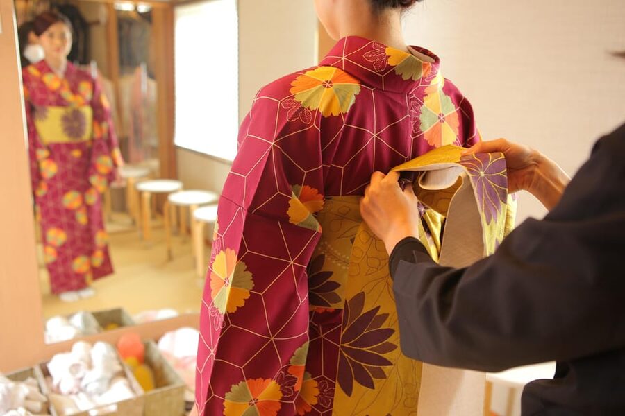 Kyoto : Kiyomizu-dera Temple : kimono and Indoor photo shoot - Building a Higashiyama Day Around the Rental