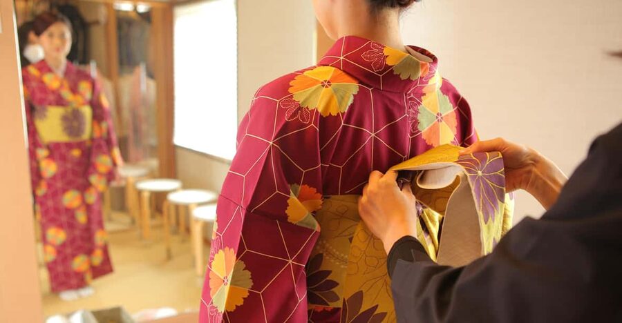 Kyoto : Kiyomizu-dera Temple : kimono and Indoor photo shoot - Who Should Book This Experience