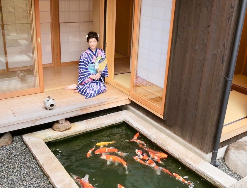 Kyoto:Kiyomizu-dera Temple Rent a kimono and ride a rickshaw - Who will enjoy this most
