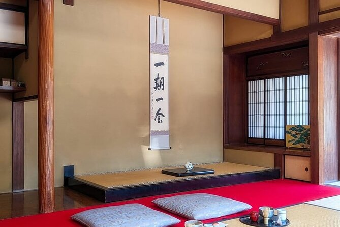 Kyoto Kiyomizu Tea Ceremony with Scenic Garden Views - The Tea Master’s Movements and the English Explanation