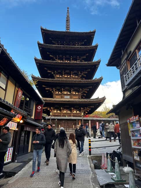 Kyoto: Kiyomizudera, Sanjusangendo, Ginkakuji and Higashiyama. - Public transport and the move to Ginkakuji