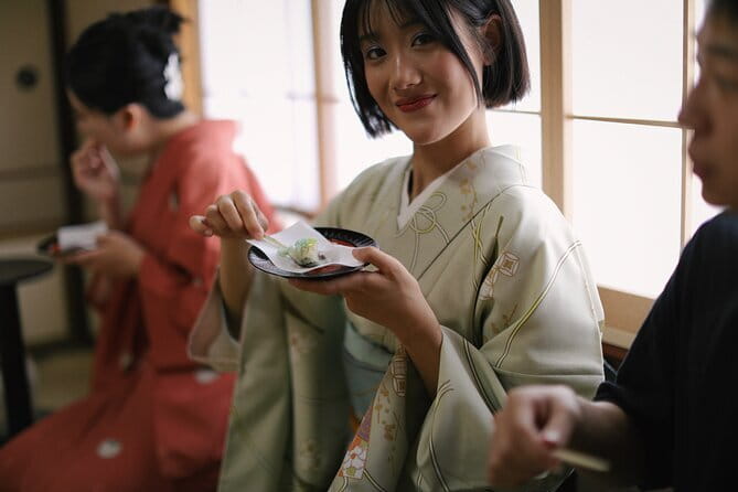 Kyoto Local Gourmet Night Experience: Kaiseki & Izakaya & Matcha - A quick look at Kawaramachi’s modern side