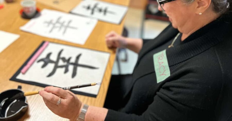 Kyoto: Local Home Visit and Japanese Calligraphy Class - What happens during the one-hour class