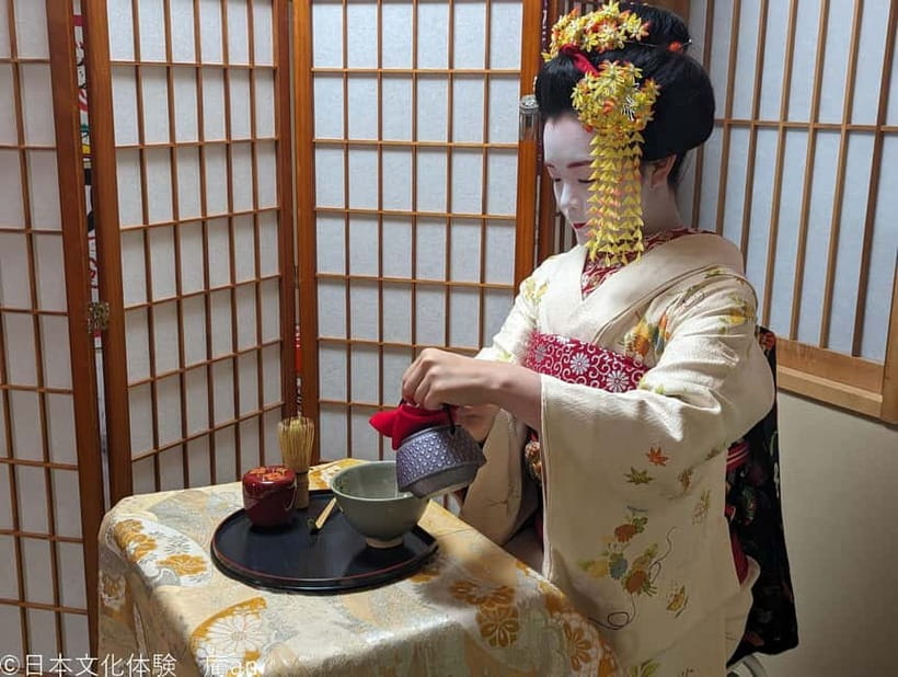 Kyoto: Lunch or Dinner with Maiko - Key details at a glance