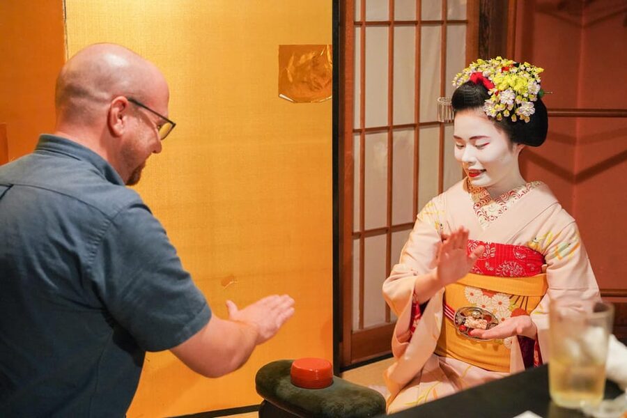 Kyoto: Maiko Dinner in Traditional Restaurant and Tour - Key points before you book
