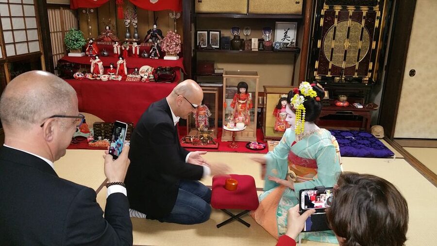 Kyoto: Maiko Happy Hour at a Historic Machiya - Should You Book It?