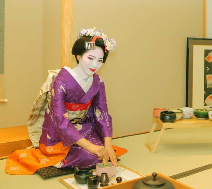 Kyoto: Maiko, Samurai, or Kimono Rental and Tea Ceremony - Family groups, small groups, and comfort