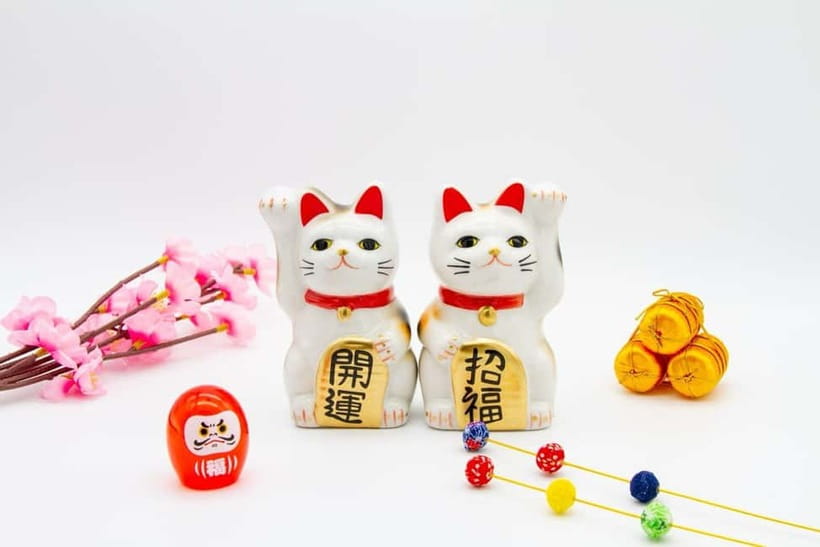 Kyoto: Make Your Own "Daruma" Craft & Painting Workshop - Tea, sweets, and the pleasure of slowing down