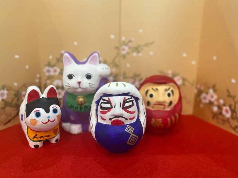 Kyoto: Make Your Own "Daruma" Craft & Painting Workshop - Choosing between a Daruma, cat, dog, and Kitsune